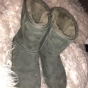 UGGS (medium height)